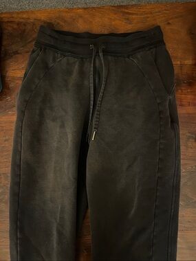 Women’s Lululemon Black Jogger Pants